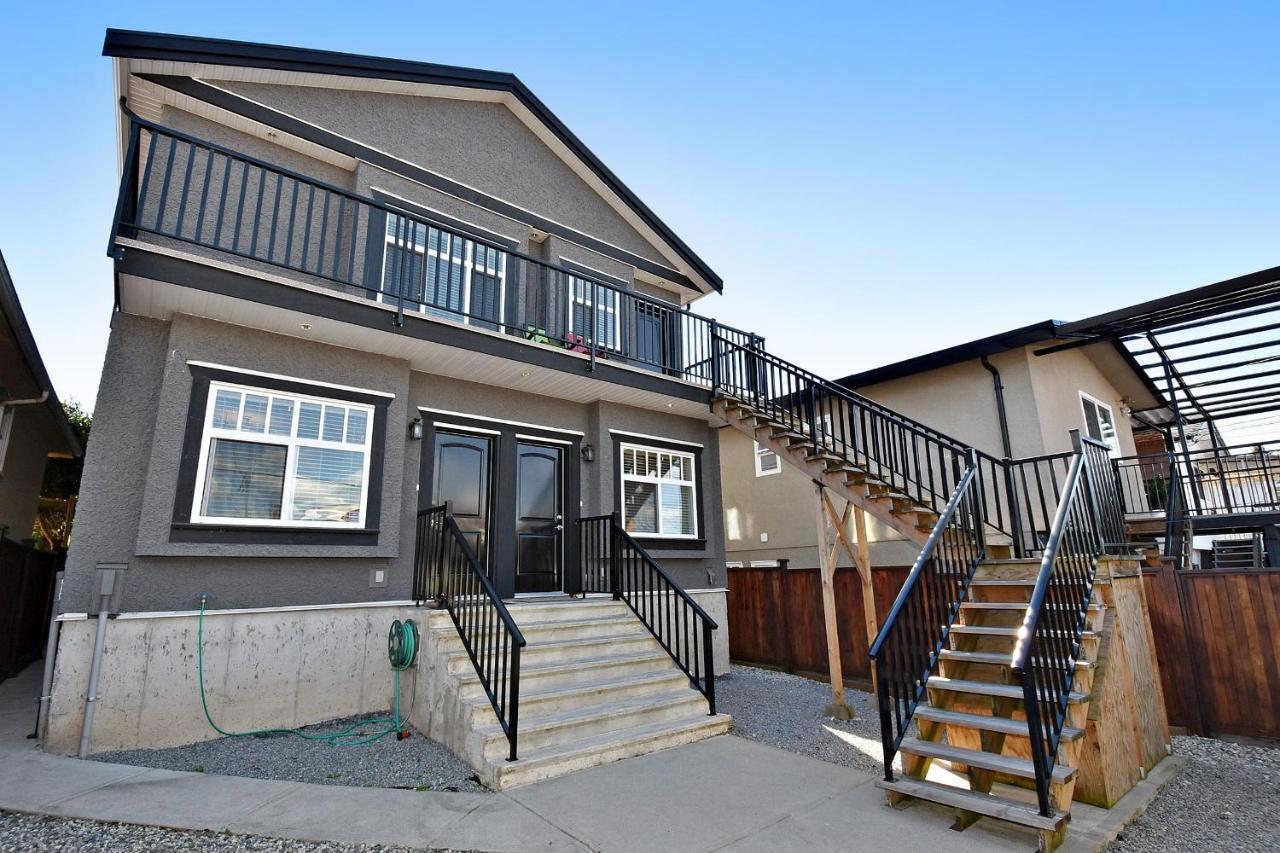 Rare Find Exquisitely New Quiet & Safe Skytrain Home Vancouver Exterior photo